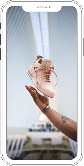 d09-Mockup-iPhone-Shoe.png